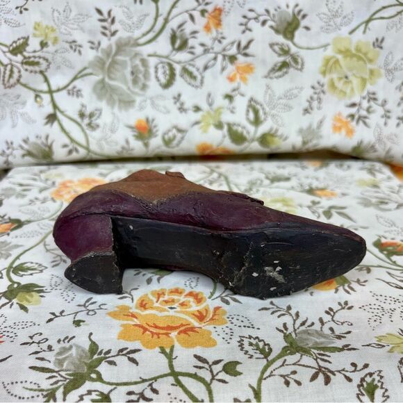 Vintage 1990s Clay Resin Brown Womens Victorian Shoe Sculpture Figurine Weight - Picture 5 of 6